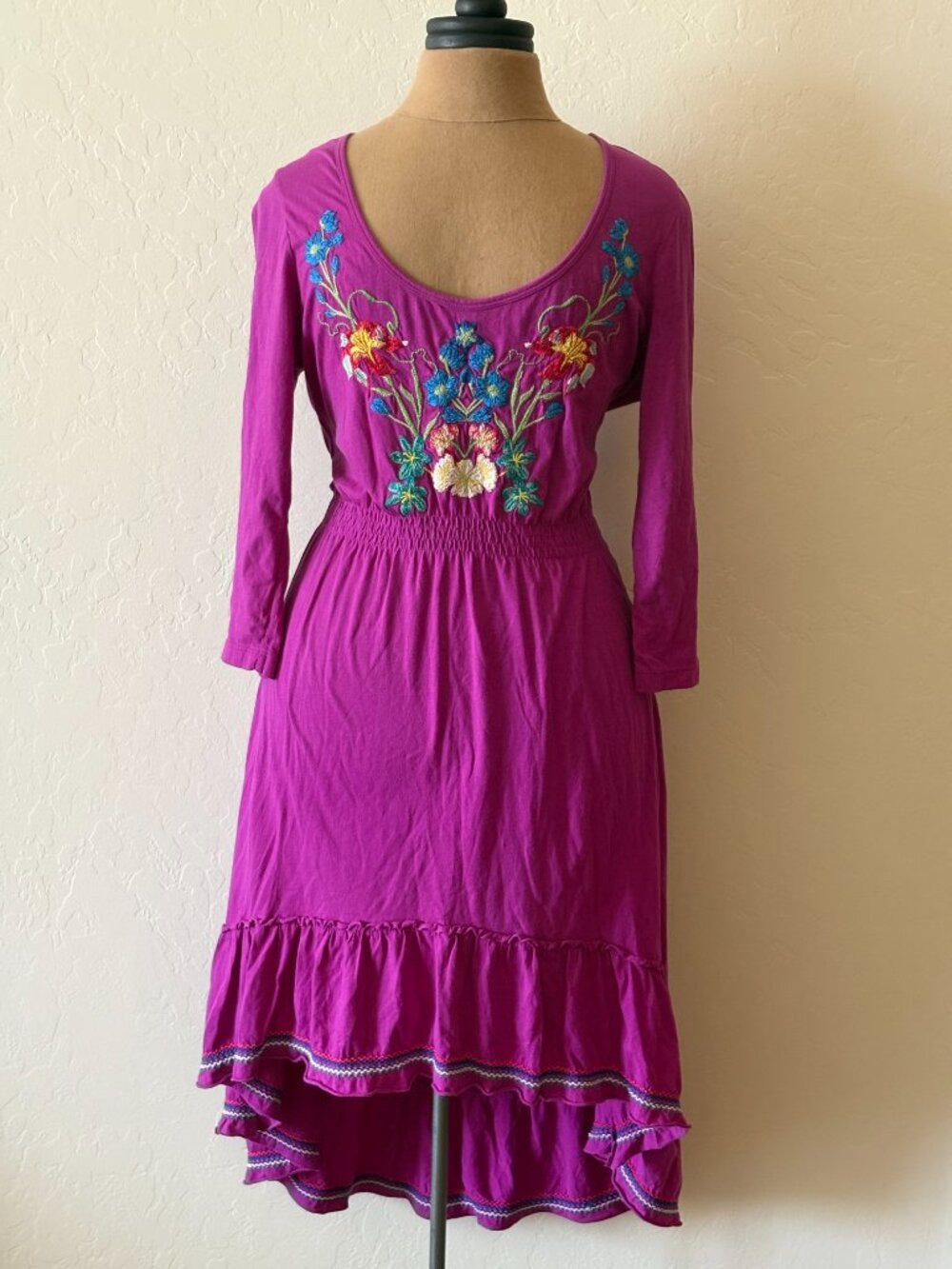 Johnny Was Asymetrical Embroidered Dress. Size M. Pink.